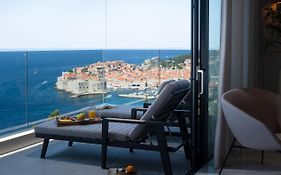New & Luxury 5* With Breathtaking View- Kiki Lu Apartment